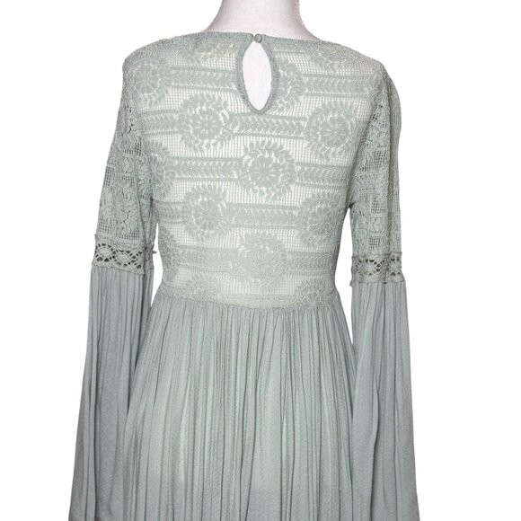 NEW Altar’d State Womens Lace Dress Size S Boho Short Flutter Sleeve Lined Green - Picture 11 of 11